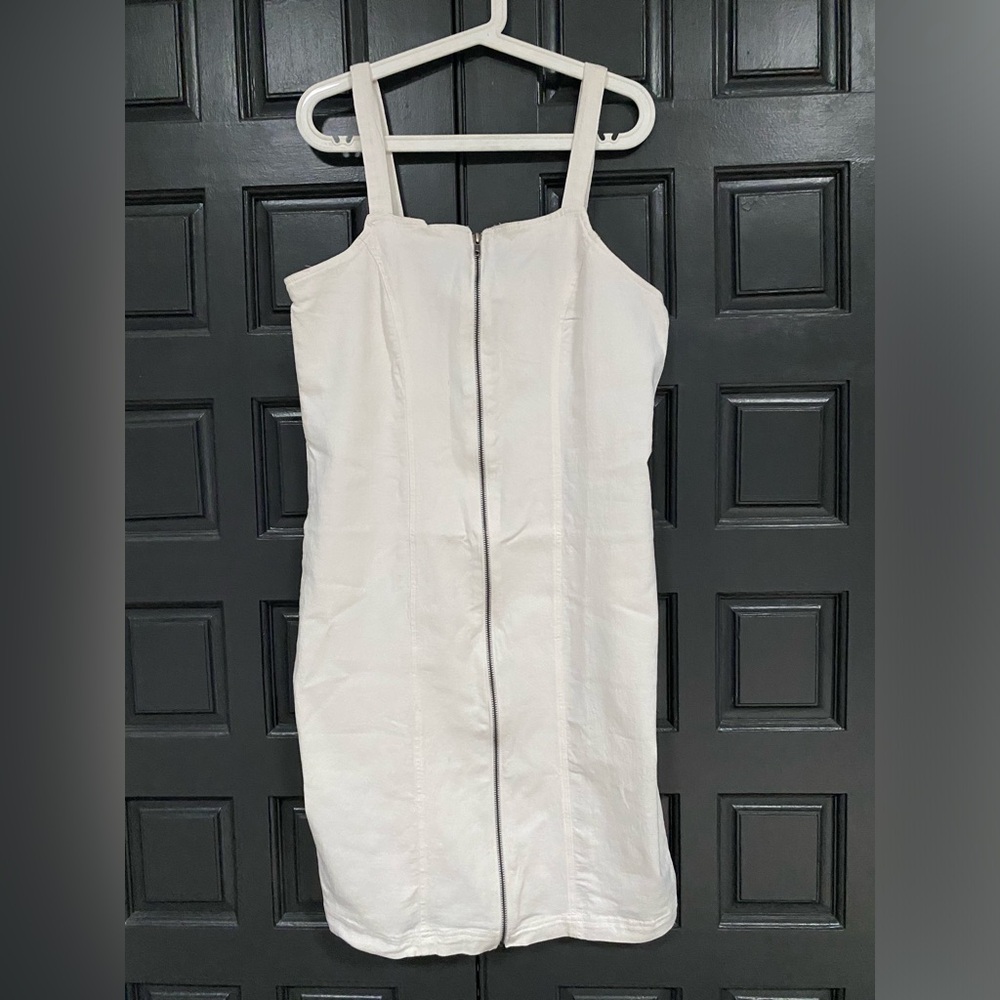 NWT Curvy Girl by Ashley Stewart white denim zip up jumper 1X